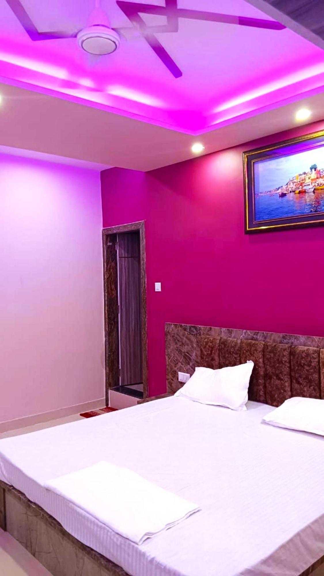 Hotel Kashi Inn Raj Ghat Benares Buitenkant foto