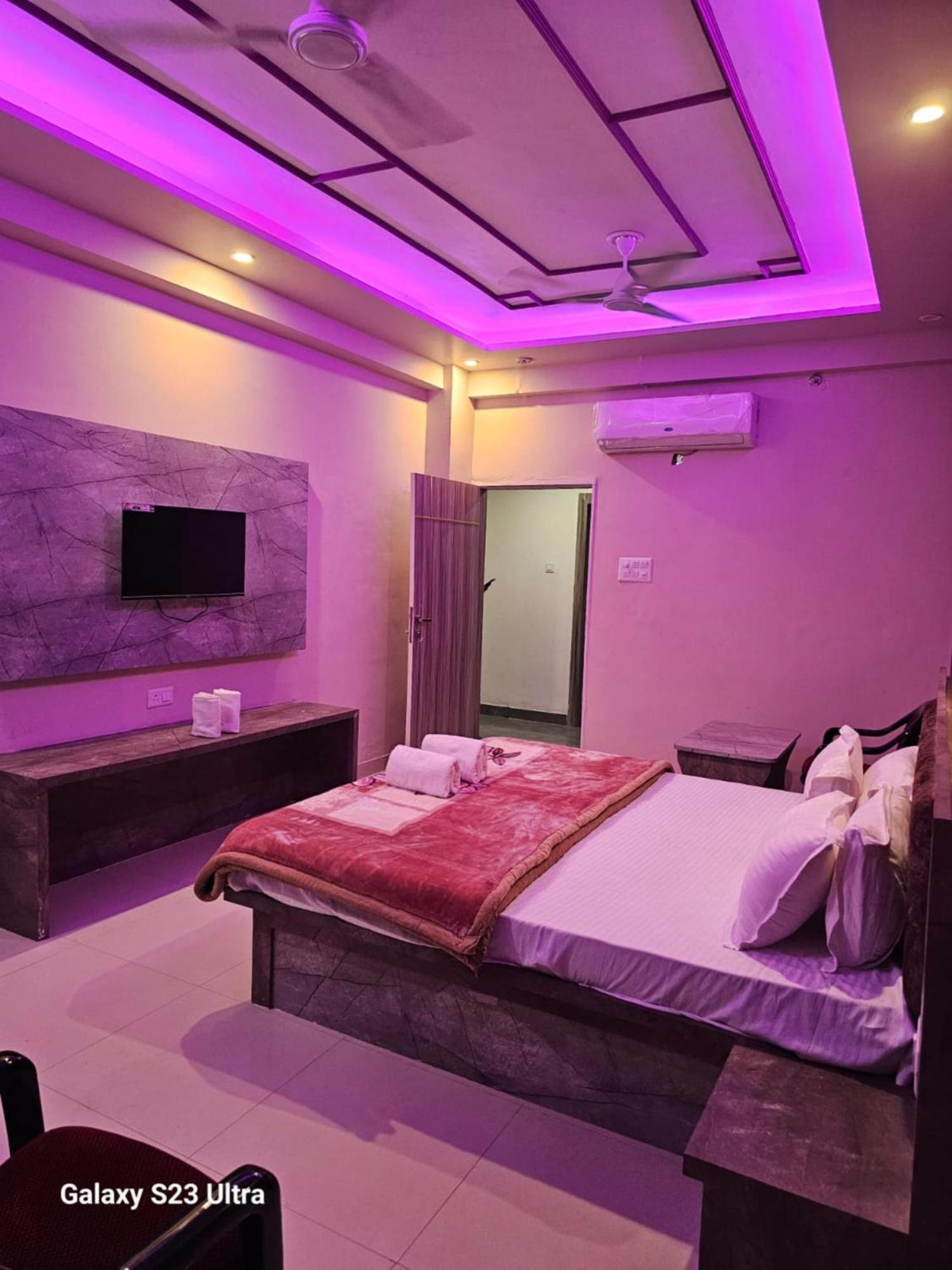 Hotel Kashi Inn Raj Ghat Benares Buitenkant foto