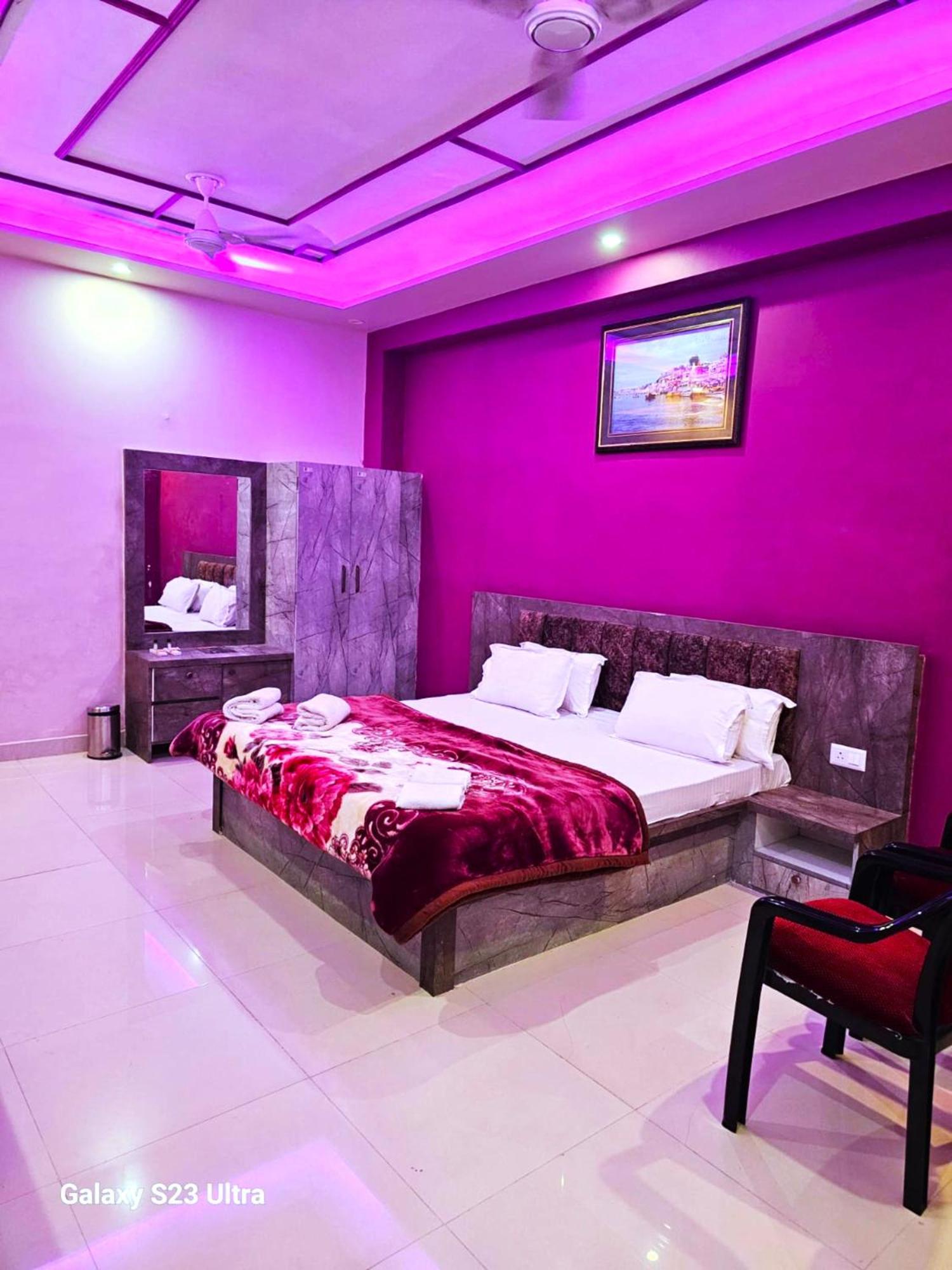Hotel Kashi Inn Raj Ghat Benares Buitenkant foto