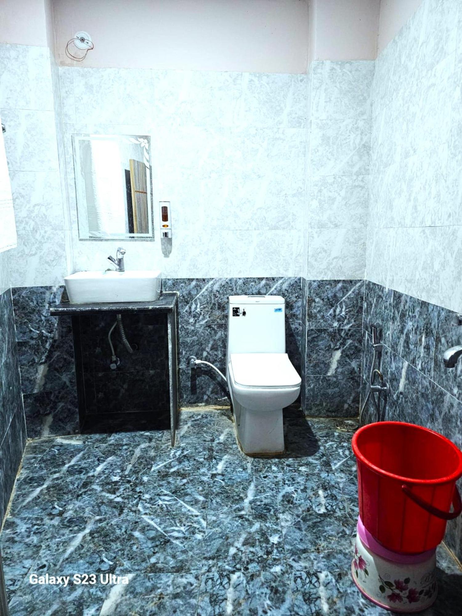 Hotel Kashi Inn Raj Ghat Benares Buitenkant foto